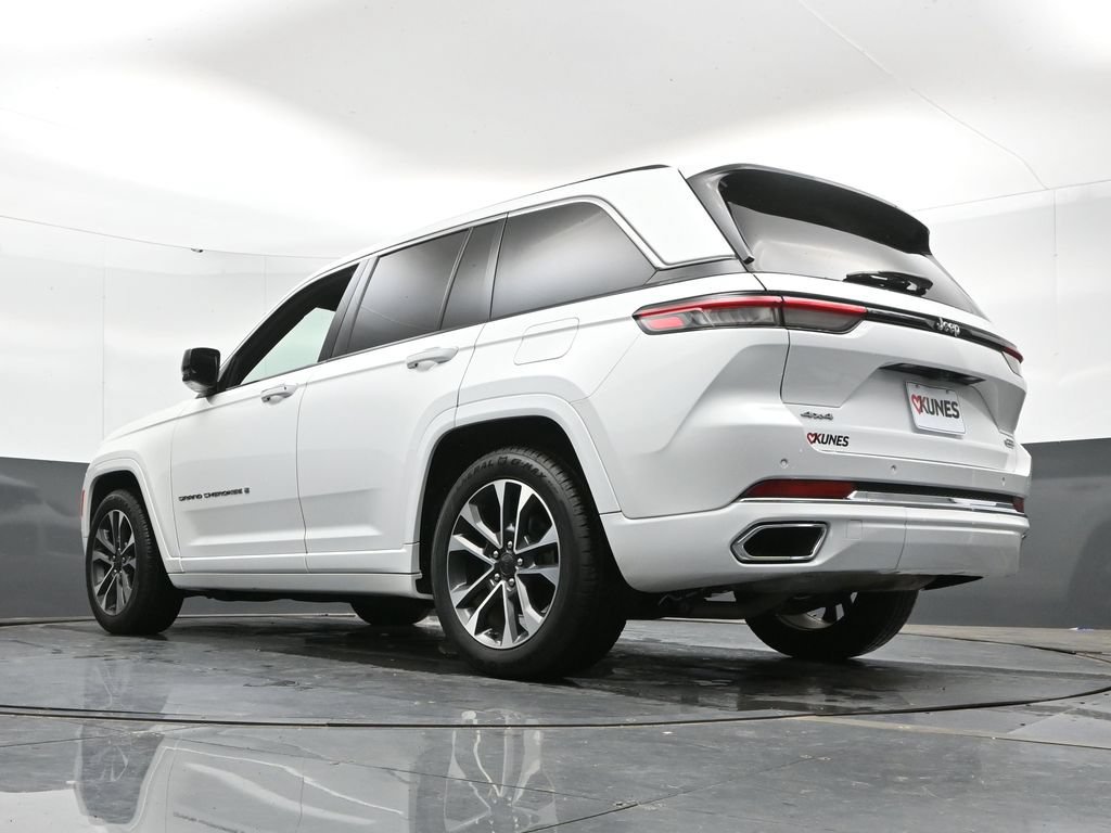 Used 2022 Jeep Grand Cherokee Overland AWD/4WD image 47