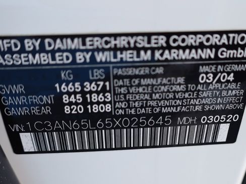 Used 2005 Chrysler Crossfire Limited image 16