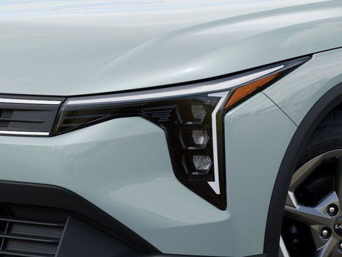 New 2026 Kia K4 FWD image 10