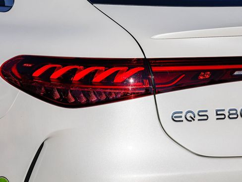 Certified 2023 Mercedes-Benz EQS 580 4MATIC Sedan image 8