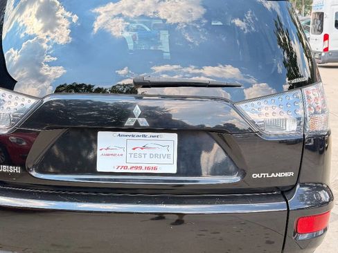 Used 2013 Mitsubishi Outlander SE image 29