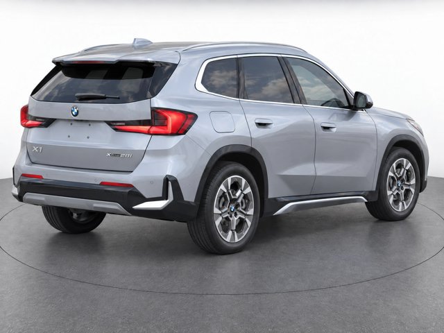 Used 2026 BMW X1 xDrive28i w/ Technology Package AWD/4WD image 3