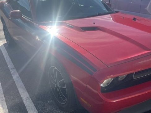 Used 2011 Dodge Challenger R/T image 5