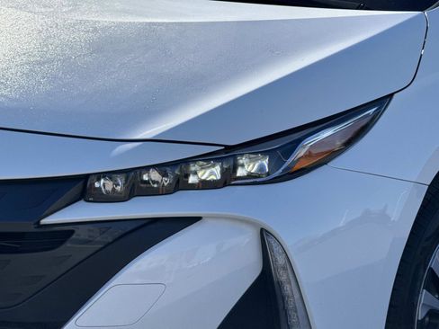 Used 2021 Toyota Prius Prime Limited image 28