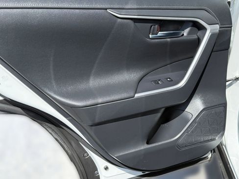 Used 2023 Toyota RAV4 Limited image 29