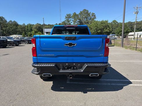 Used 2025 Chevrolet Silverado 1500 LT Trail Boss w/ Convenience Package II AWD/4WD image 6