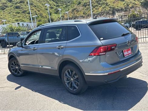 Used 2024 Volkswagen Tiguan SE image 3