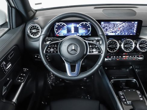 Certified 2023 Mercedes-Benz EQB 300 4MATIC image 15