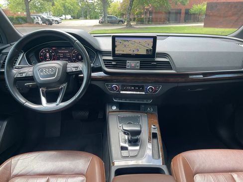 Used 2019 Audi Q5 2.0T Premium Plus w/ Premium Plus Package AWD/4WD image 16