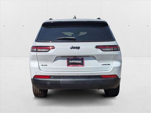 New 2025 Jeep Grand Cherokee L Limited w/ Black Appearance Package image 8