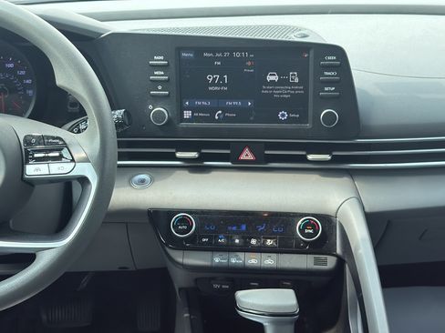 Used 2023 Hyundai Elantra SEL w/ Cargo Package FWD image 18