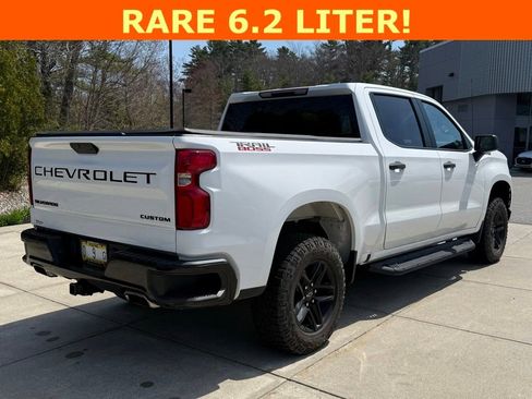 Used 2021 Chevrolet Silverado 1500 Custom Trail Boss w/ Safety Confidence Package AWD/4WD image 11