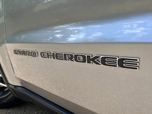 Used 2019 Jeep Grand Cherokee Limited AWD/4WD image 51