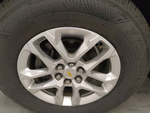 Used 2020 Chevrolet Traverse LS image 31