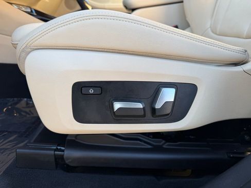 Used 2019 BMW X3 sDrive30i w/ Driving Assistance Package image 15