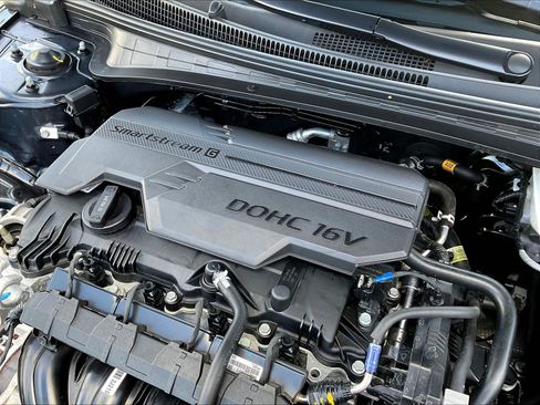 Used 2025 Hyundai Elantra Sport FWD image 30