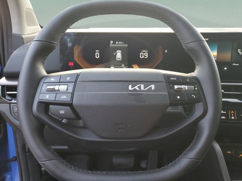 Used 2026 Kia Sportage EX image 18