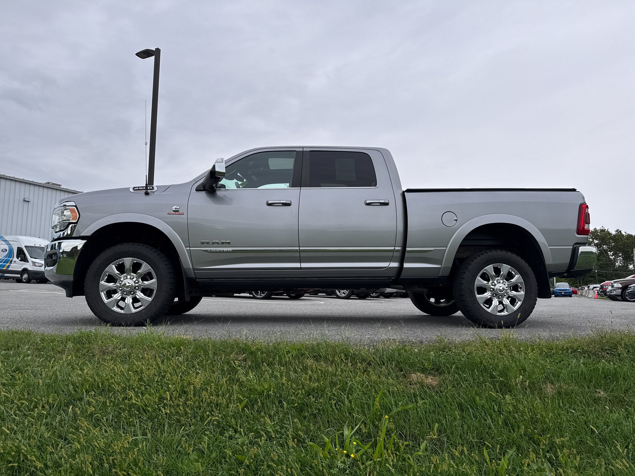 Used 2019 RAM 2500 Limited AWD/4WD image 12