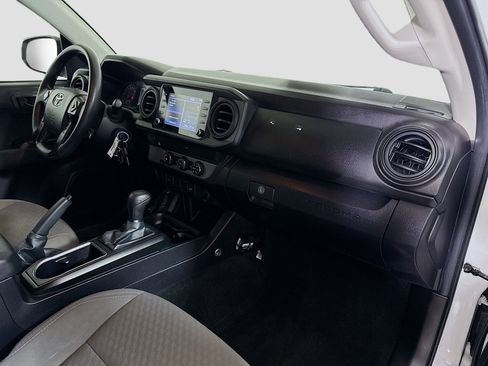 Used 2022 Toyota Tacoma SR image 29