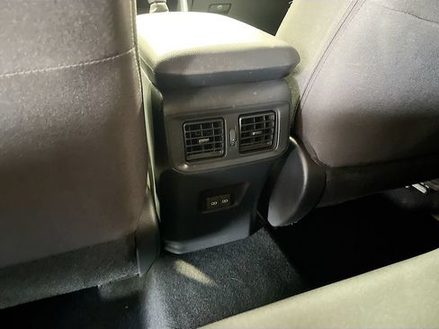 Used 2025 Toyota RAV4 SE w/ Convenience Package AWD/4WD image 26