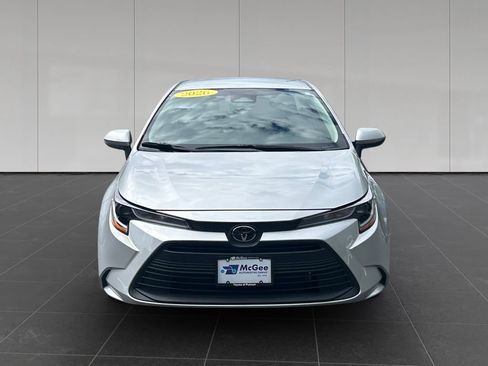 Used 2026 Toyota Corolla LE FWD image 8