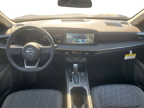 New 2025 Nissan Kicks SV w/ Illumination Package image 12