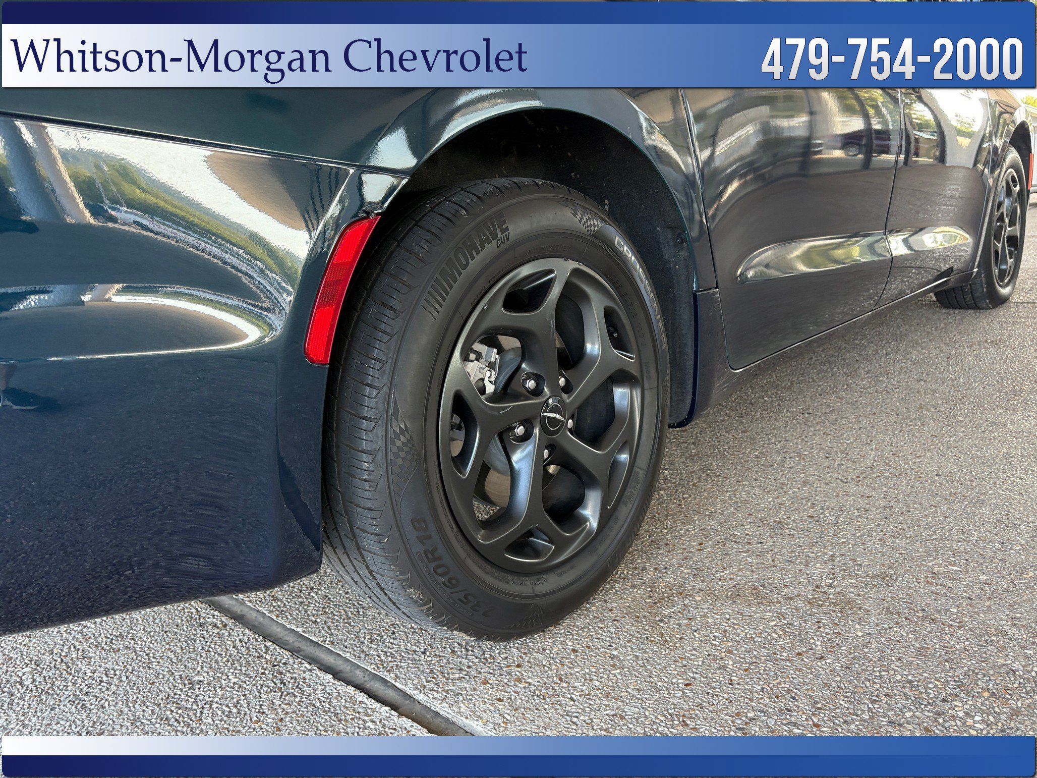 Used 2024 Chrysler Pacifica Premium FWD image 44