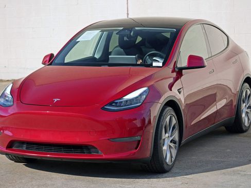 Used 2021 Tesla Model Y Long Range AWD/4WD image 49
