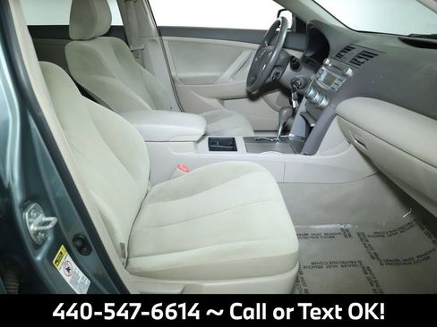 Used 2009 Toyota Camry LE image 32