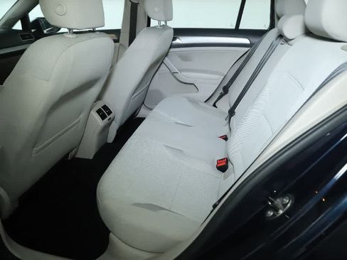 Used 2016 Volkswagen Golf S FWD image 14