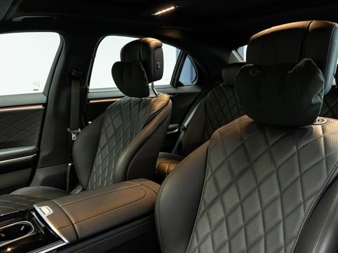 Used 2025 Mercedes-Benz S 580 4MATIC Sedan image 25