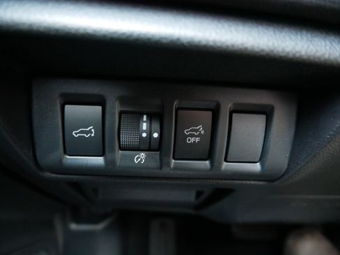 Certified 2025 Subaru Outback Premium image 26