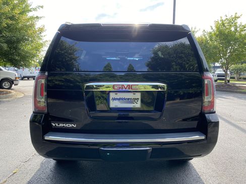 Used 2018 GMC Yukon Denali w/ Denali Ultimate Package AWD/4WD image 8