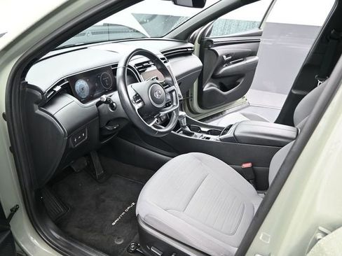 Used 2023 Hyundai Santa Cruz SEL Premium image 8