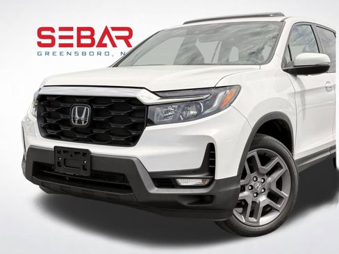 Used 2023 Honda Passport EX-L image 2
