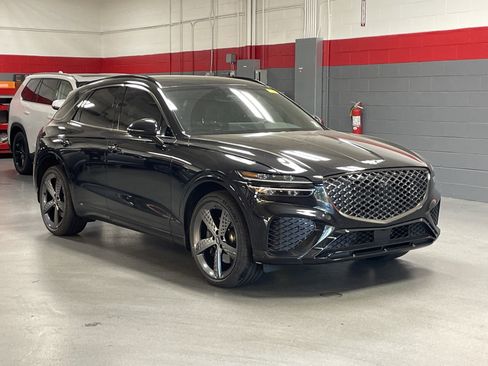 Used 2023 Genesis GV70 2.5T w/ Sport Prestige Package AWD/4WD image 2