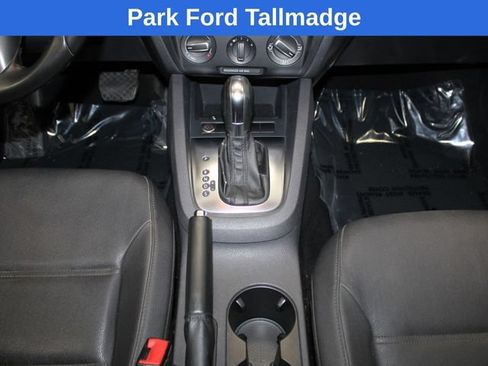Used 2012 Volkswagen Jetta SEL FWD image 17