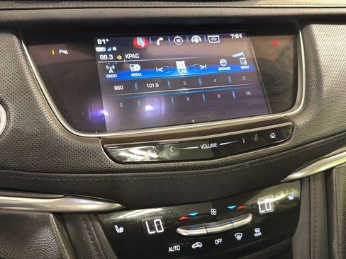 Used 2019 Cadillac XT5 Luxury FWD image 16