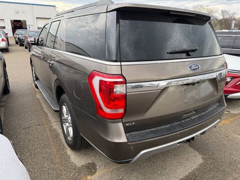 Used 2019 Ford Expedition Max XLT w/ Equipment Group 202A image 4
