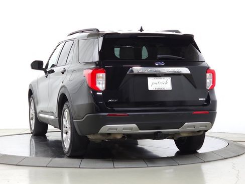 Used 2020 Ford Explorer XLT w/ Equipment Group 202A AWD/4WD image 5