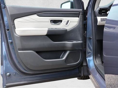 New 2026 Honda Pilot Touring image 12