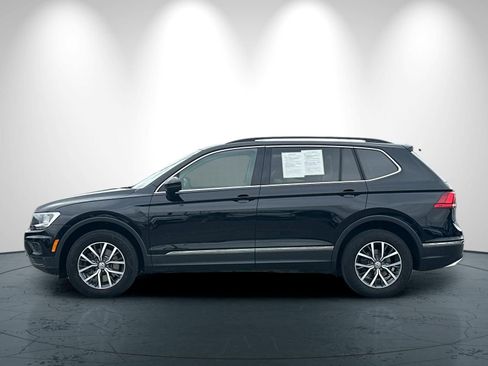 Used 2020 Volkswagen Tiguan SE w/ Panoramic Sunroof Package image 7