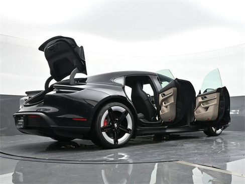 New 2025 Porsche Taycan 4S image 31
