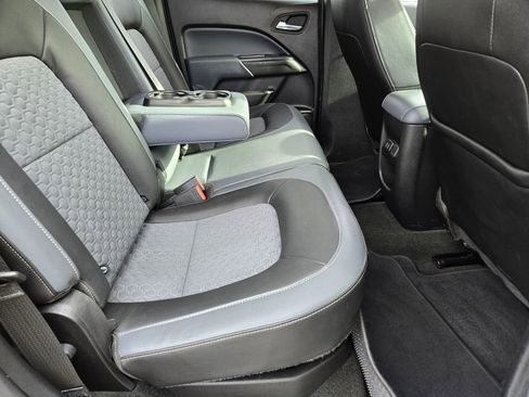 Used 2017 Chevrolet Colorado Z71 image 14