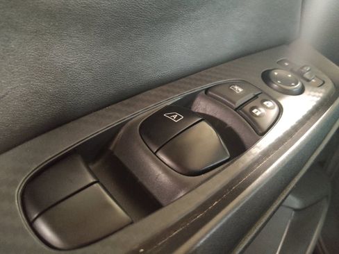 Used 2025 Nissan Sentra SV FWD image 27