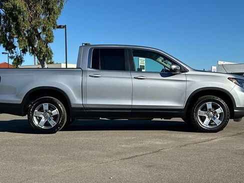 Certified 2025 Honda Ridgeline RTL image 3