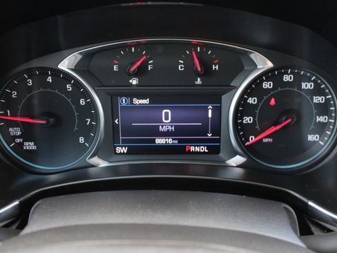 Used 2019 Chevrolet Equinox LT w/ Driver Convenience Package FWD image 32