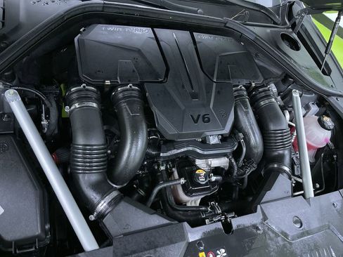 Used 2022 Genesis GV70 3.5T image 32