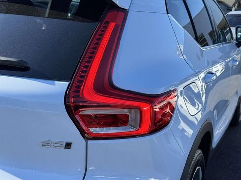 Certified 2025 Volvo XC40 B5 Plus image 8