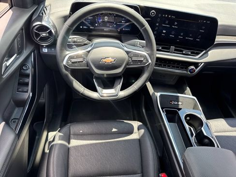 Used 2025 Chevrolet Equinox LT w/ Convenience Package II AWD/4WD image 14